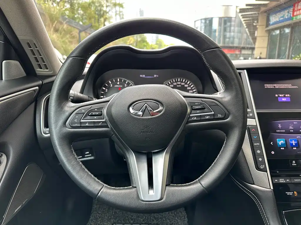 Infiniti Q50L 2018 — фото 17
