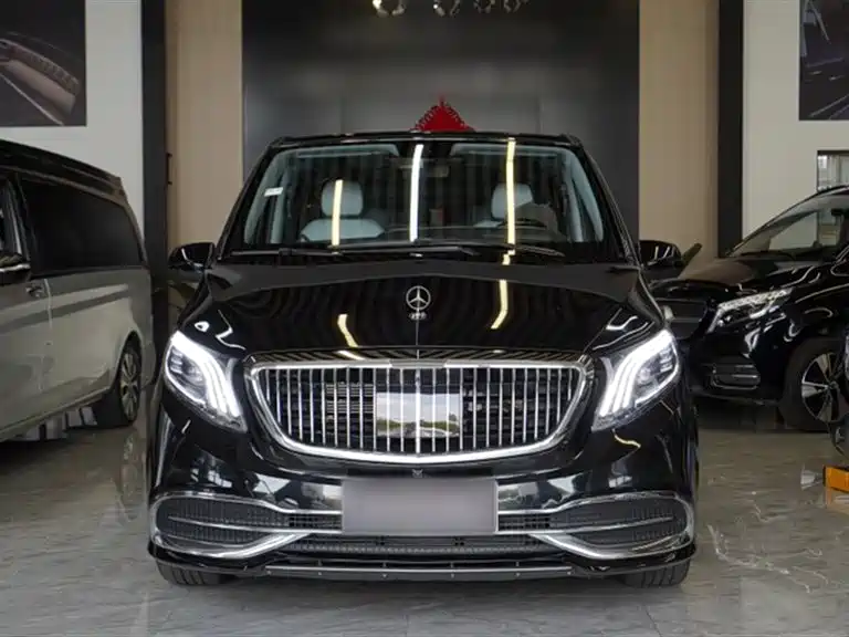 Mercedes-Benz Vito 2023 — фото 11