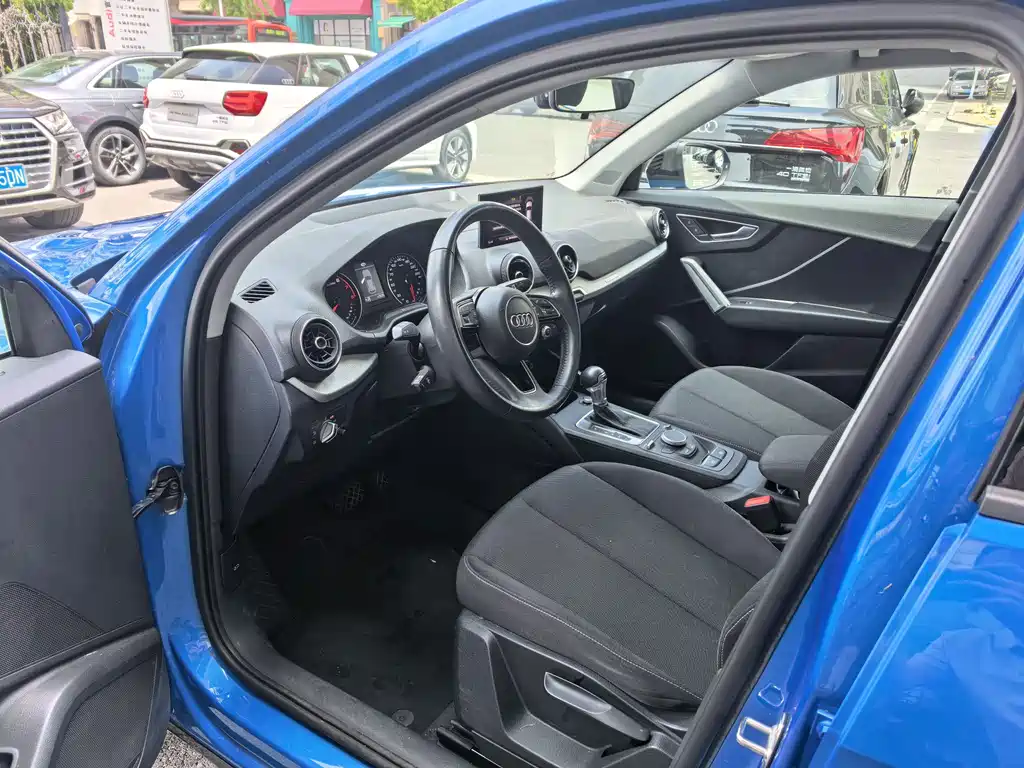 Audi Q2L 2020