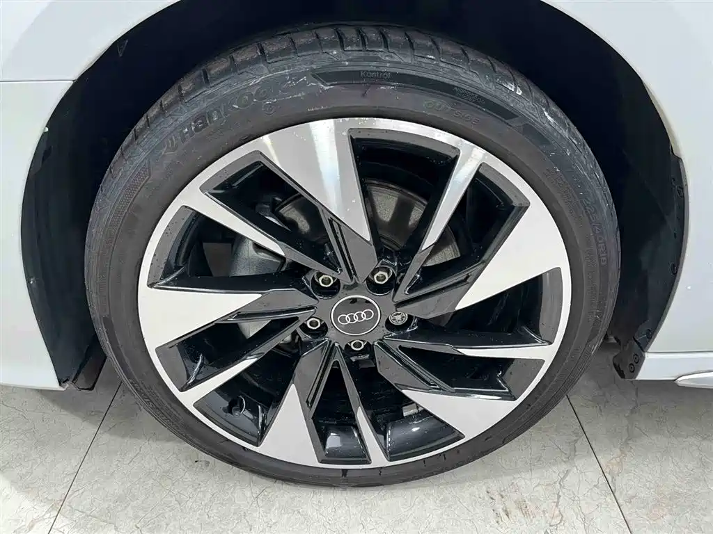 Audi A3 2023 — фото 19