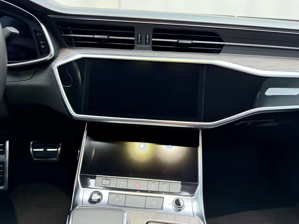 Audi A7 2020 — фото 10