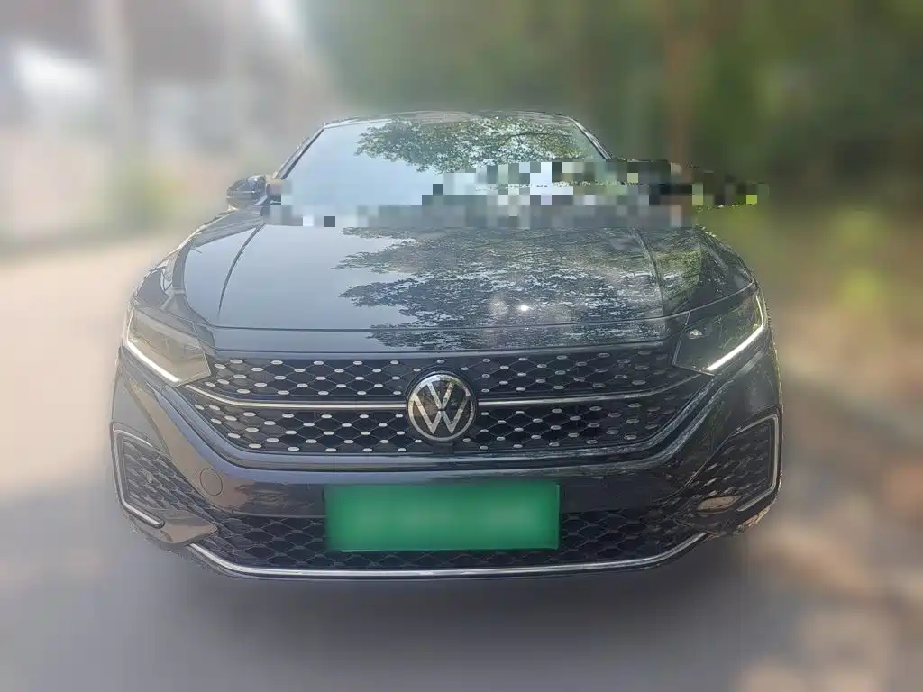 Volkswagen Passat 2024