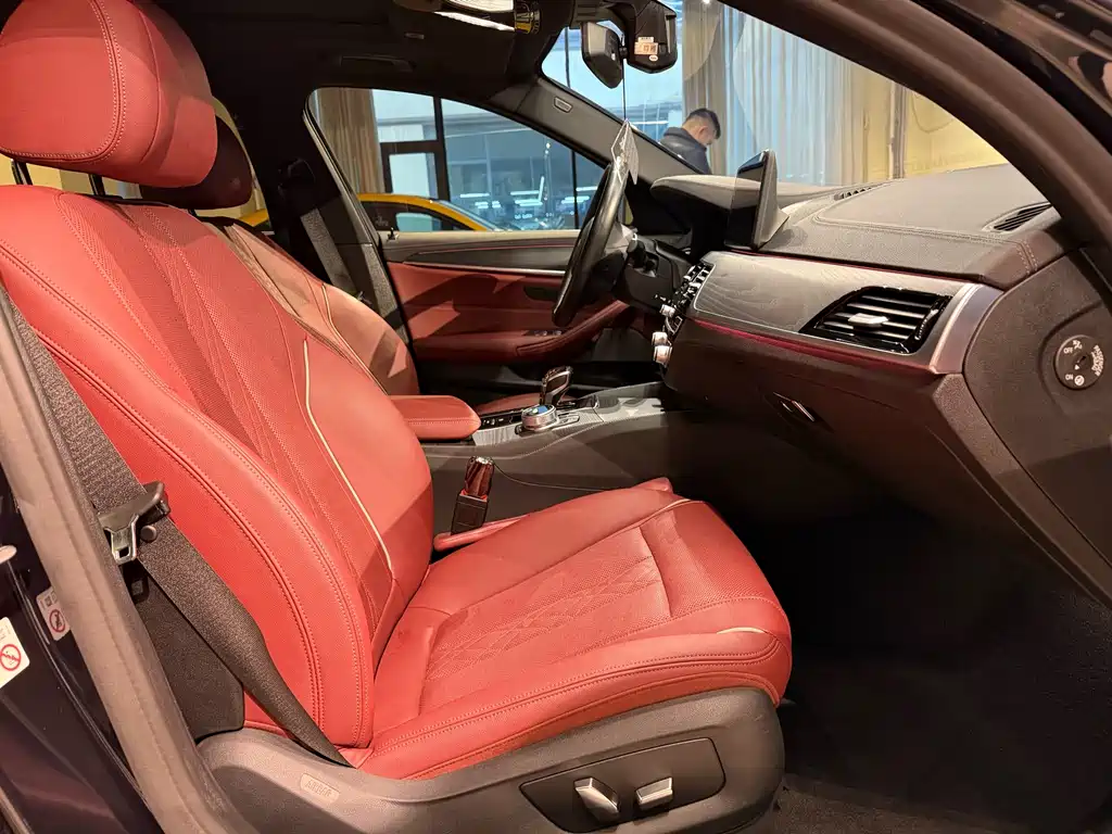BMW 5 Series New Energy 2023 — фото 17