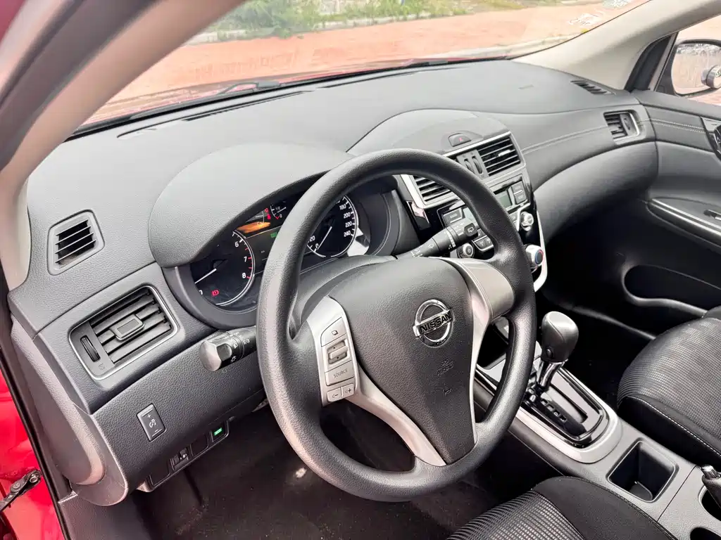 Nissan Tiida 2019 — фото 17