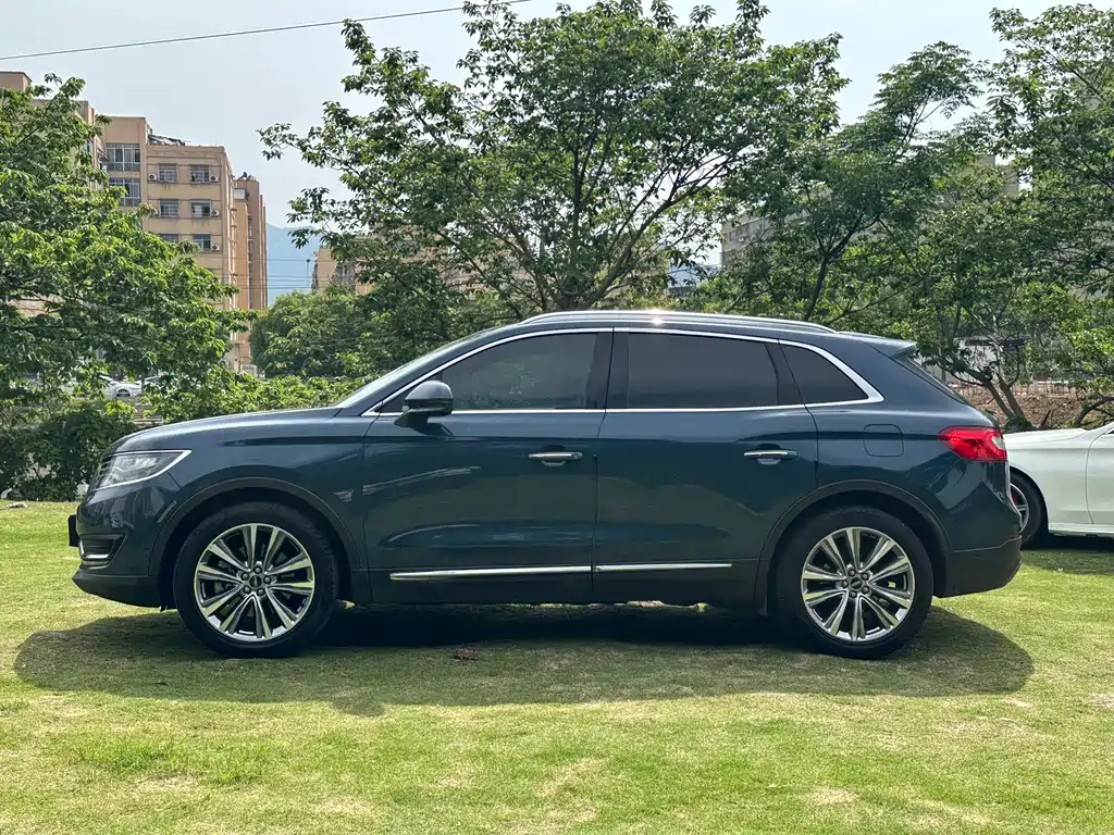 Lincoln MKX 2017 — фото 16