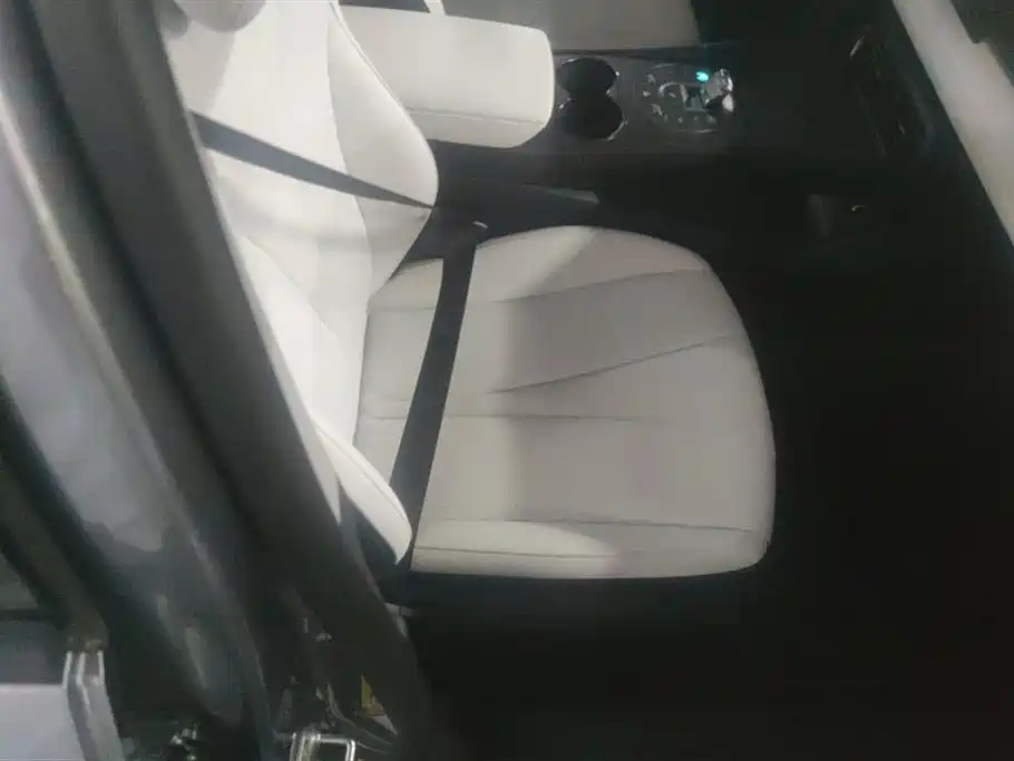 BYD Seal 05 DM-i 2025 — фото 8