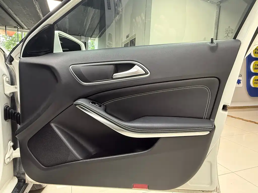 Mercedes-Benz GLA 2015 — фото 28