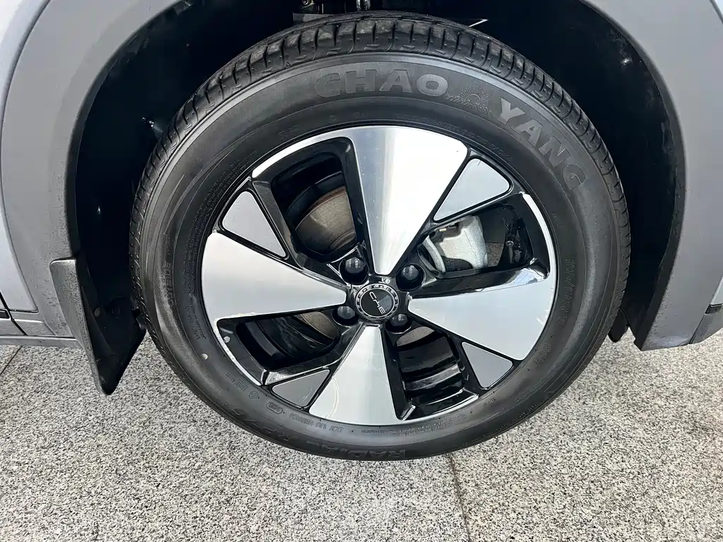 BYD Dolphin 2023 — фото 11