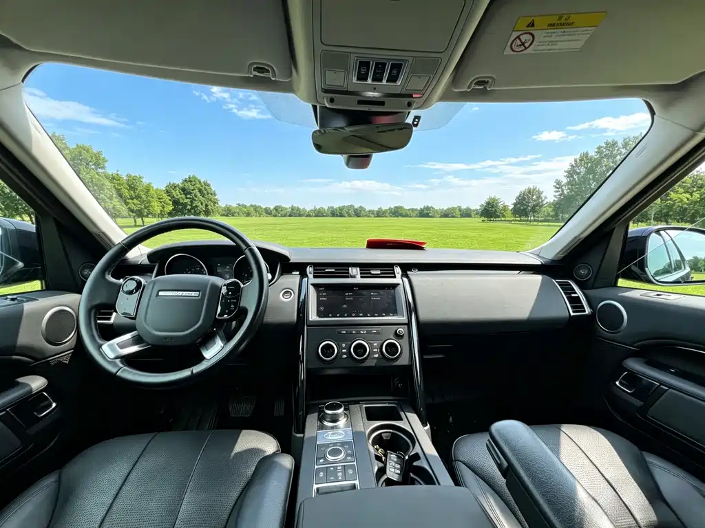 Land Rover Discovery 2018 — фото 6