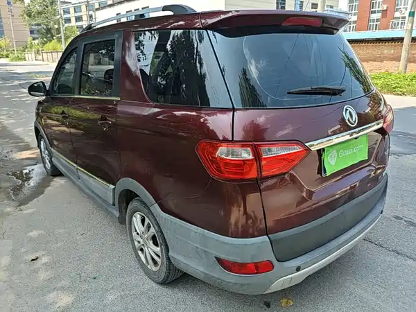 Dongfeng Scenery 370 2016