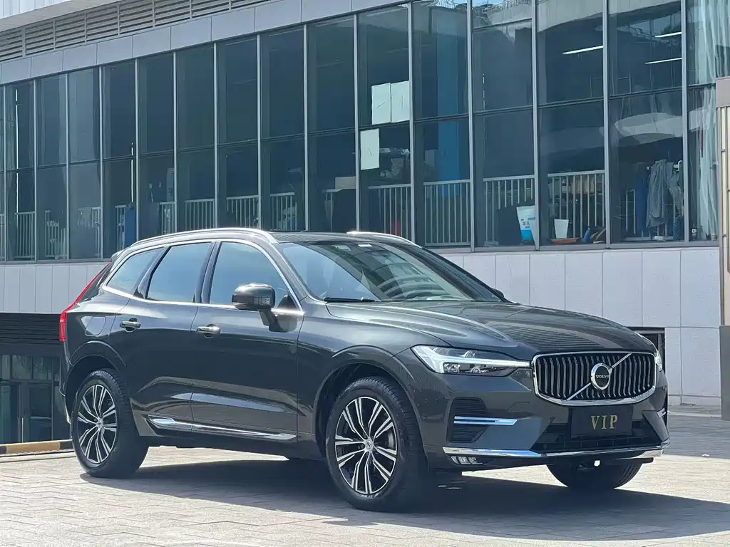 Volvo XC60 2021 — фото 3