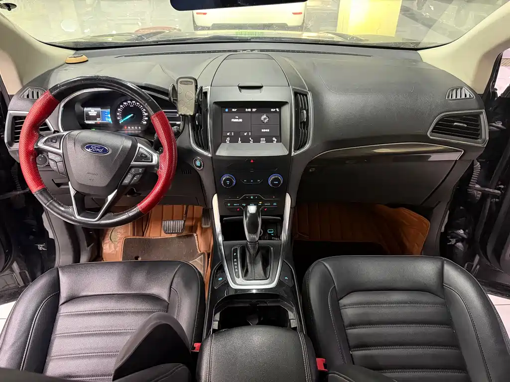 Ford Edge 2020 — фото 11