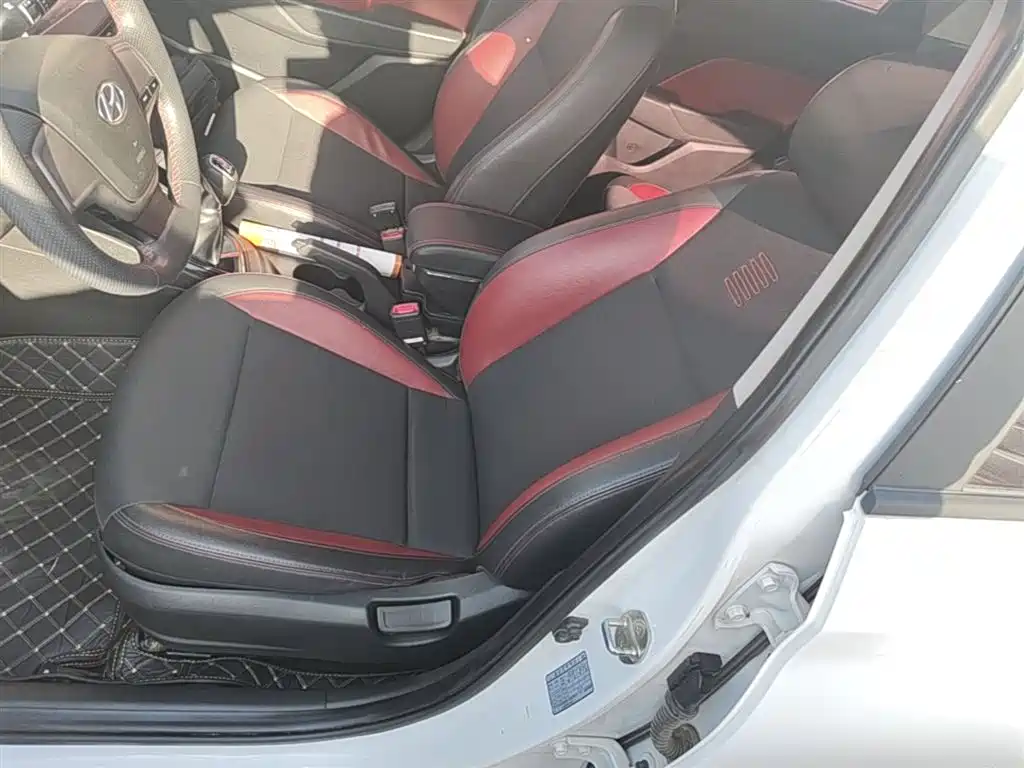 Hyundai Verna 2018 — фото 15