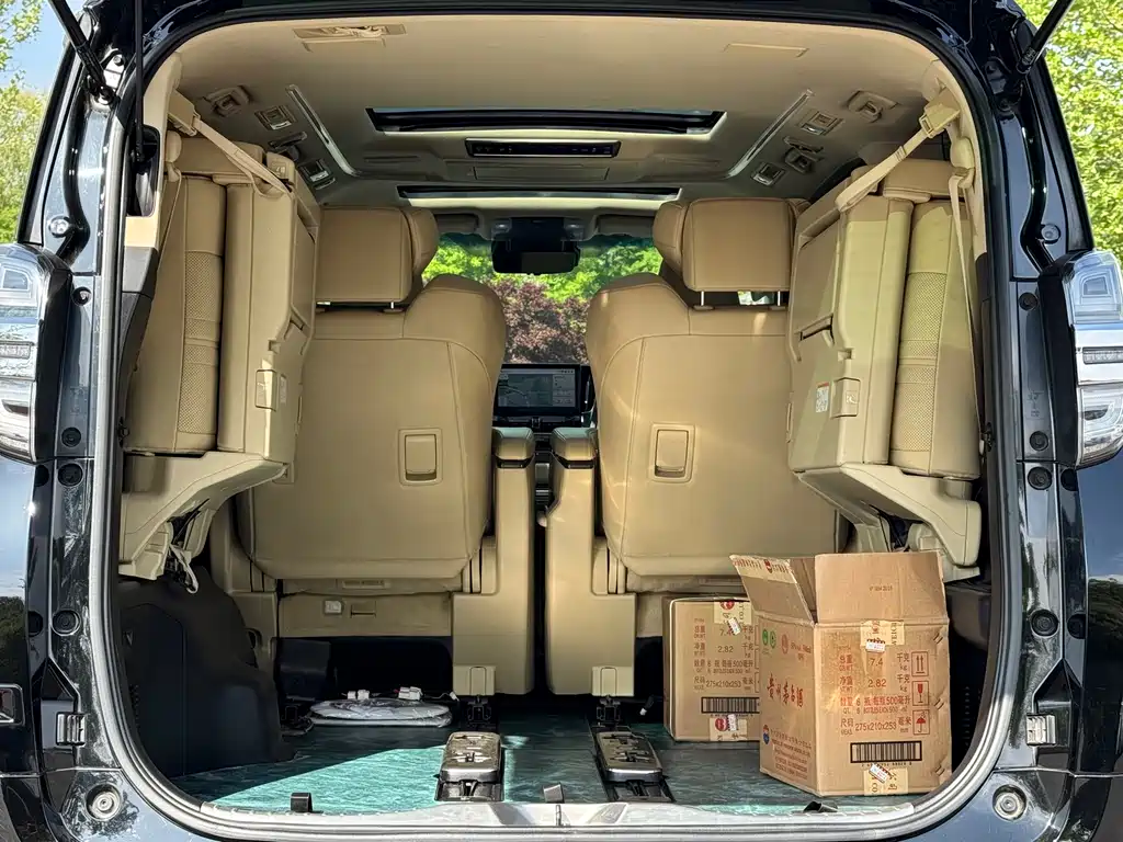 Toyota Vellfire 2020 — фото 15