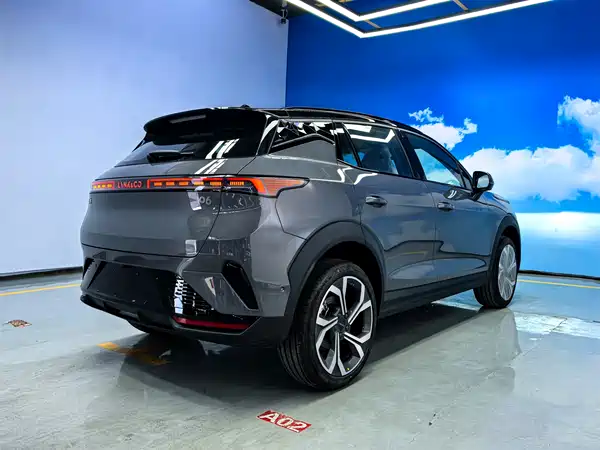 Lynk & Co 06 2026