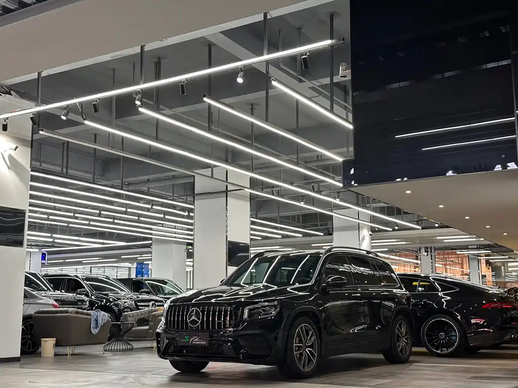 Mercedes-Benz GLB AMG 2023 — фото 3