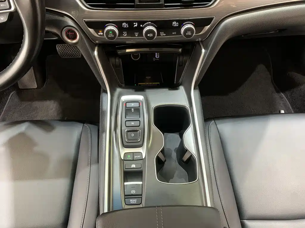 Honda Accord 2022 — фото 29