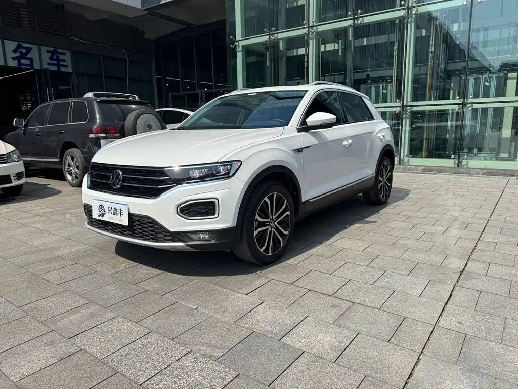 Volkswagen T-Roc 2022 — фото 1