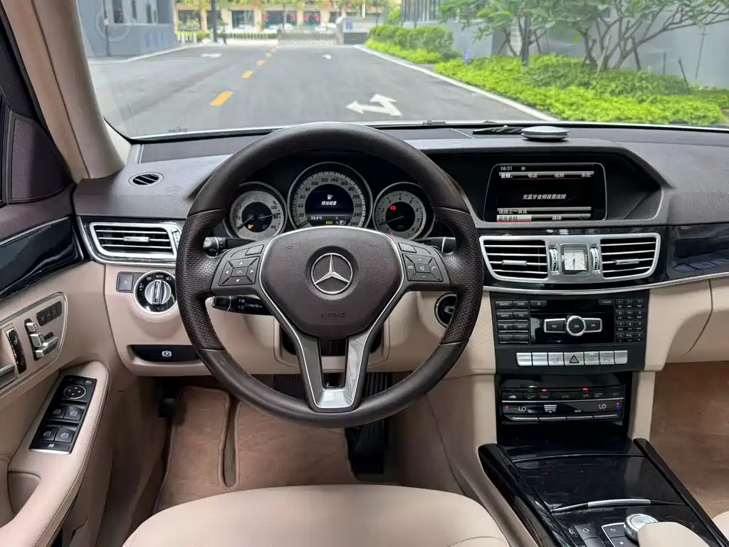 Mercedes-Benz E-Class 2013 — фото 6