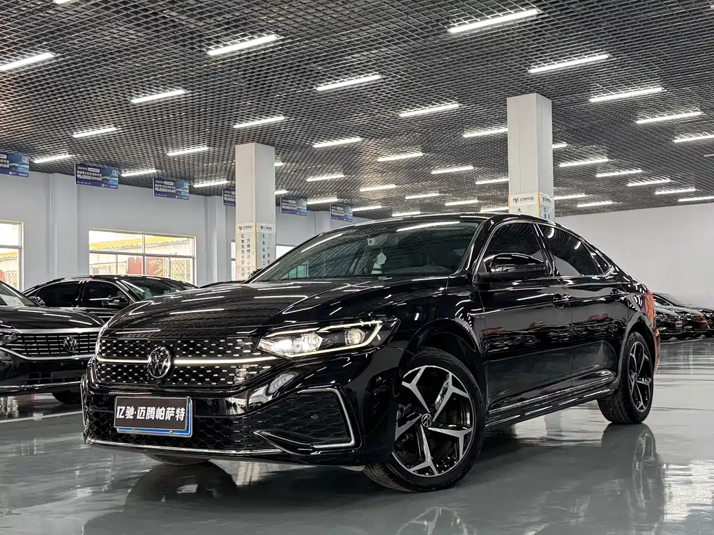 Volkswagen Passat 2024