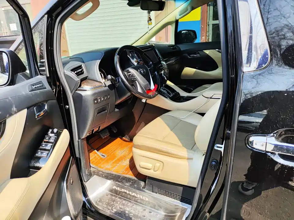 Toyota Alphard 2019 — фото 2