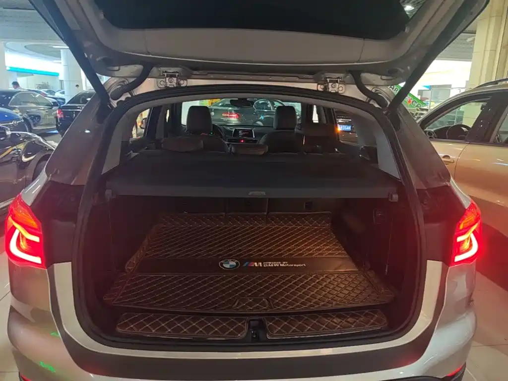 BMW X1 2018 — фото 19
