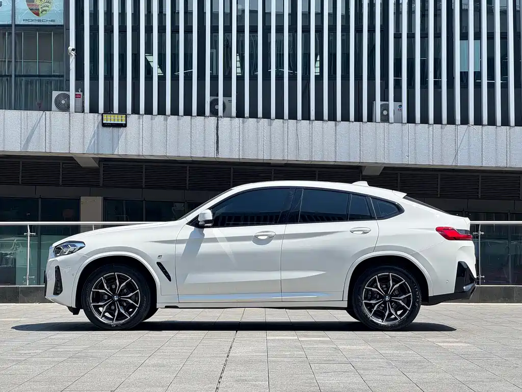 BMW X4 2023 — фото 4