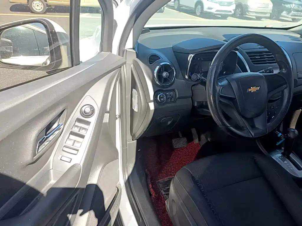 Chevrolet Trax 2014 — фото 16