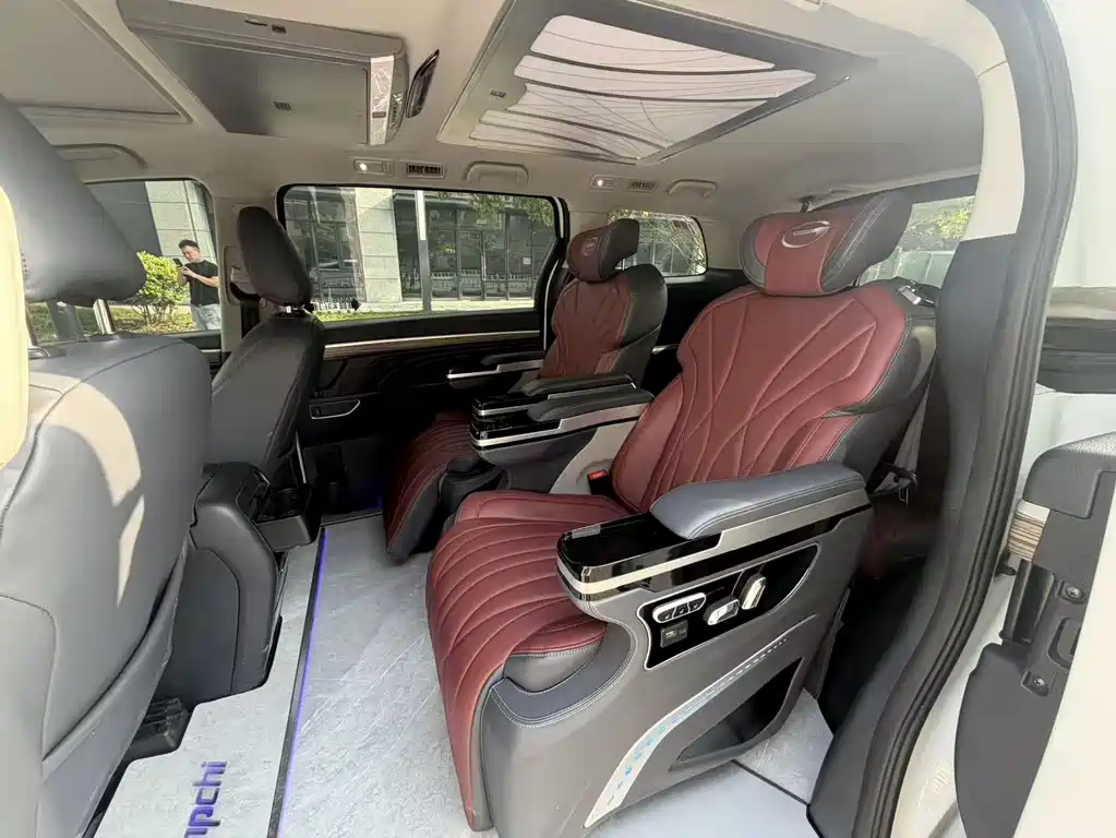 GAC Motor Trumpchi M8 2022 — фото 8
