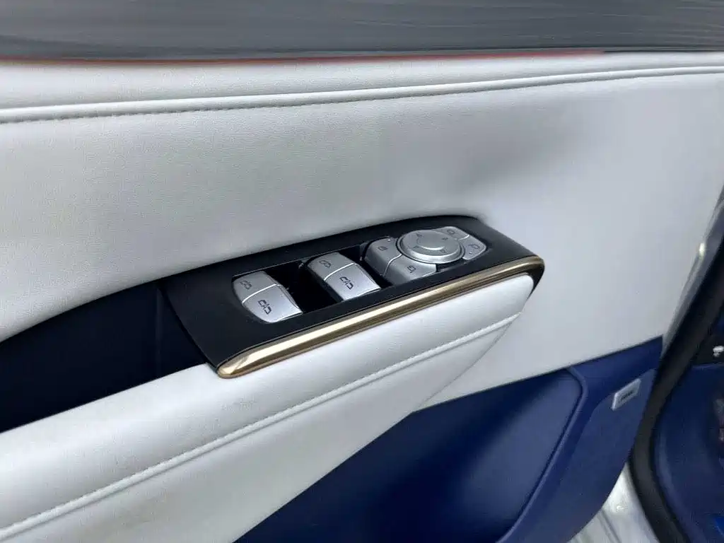 Buick GL8 Hybrid 2025 — фото 15
