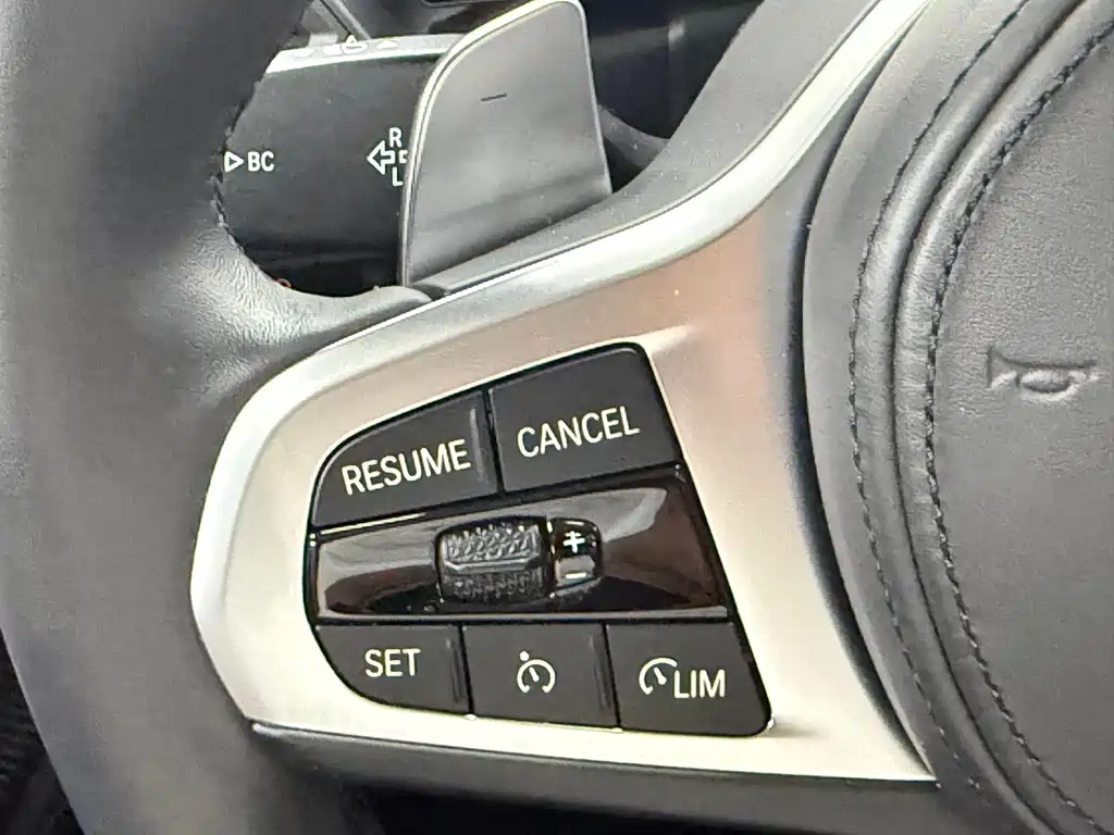 BMW 3 Series 2023 — фото 13