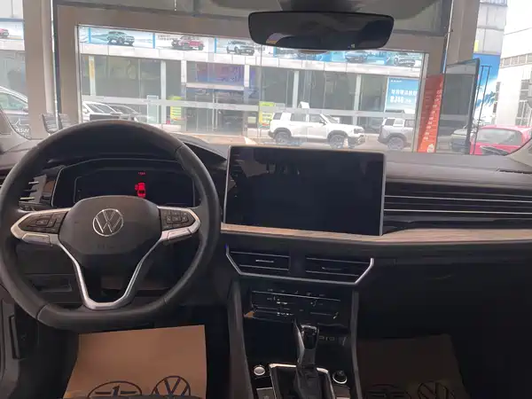 Volkswagen Sagitar 2024