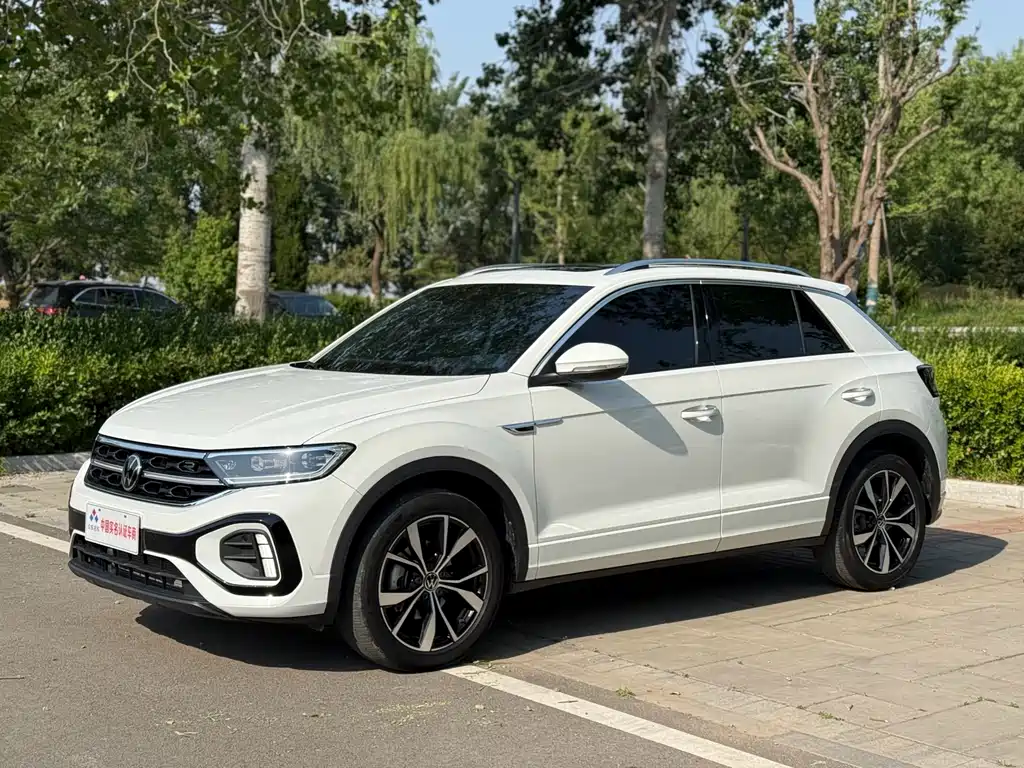 Volkswagen T-Roc 2024 — фото 1