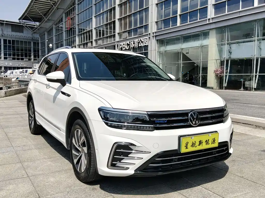 Volkswagen Tiguan L PHEV 2021 — фото 2
