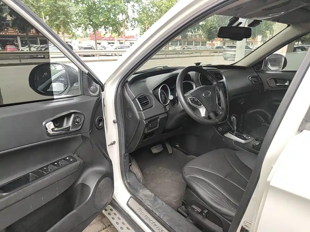 GAC Trumpchi GS5 2014 — фото 16