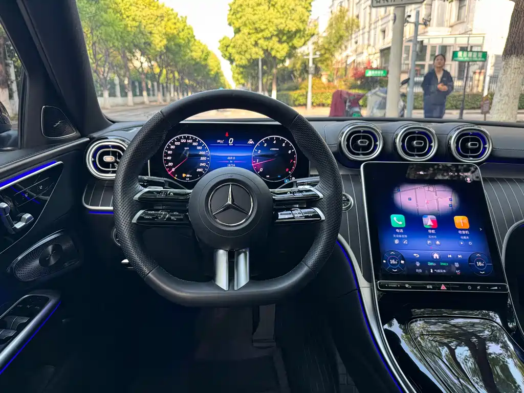 Mercedes-Benz C-Class 2025 — фото 14