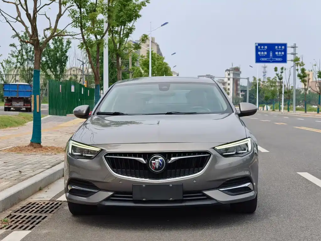 Buick Regal 2017 — фото 2