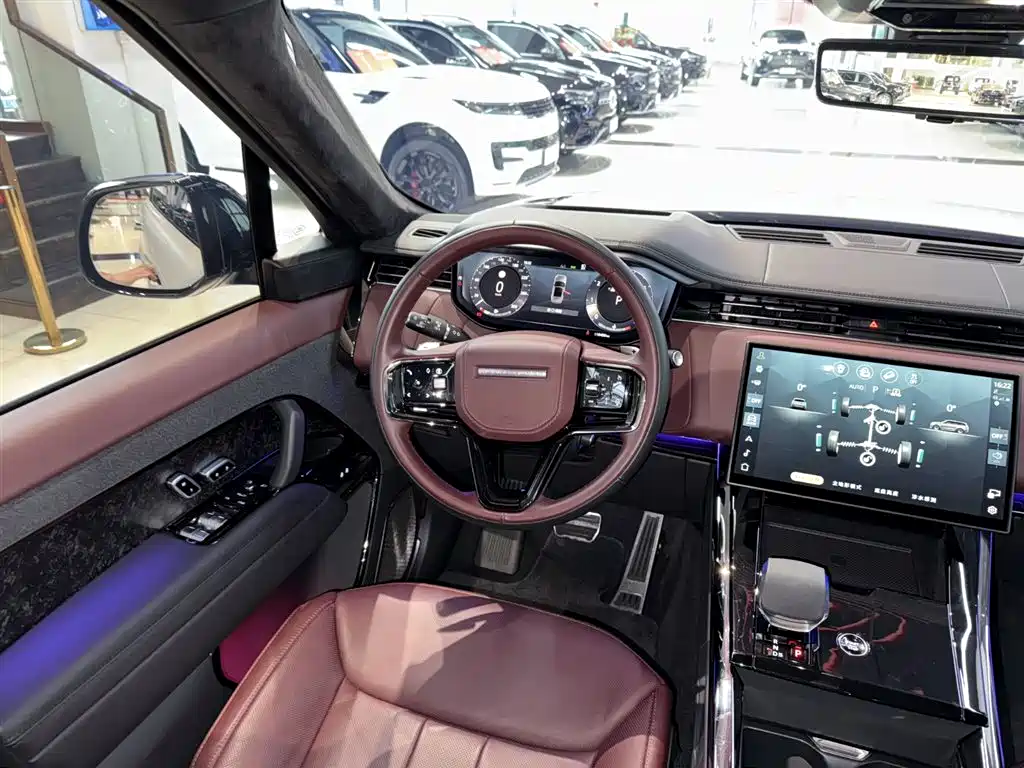 Land Rover Sport 2025 — фото 24