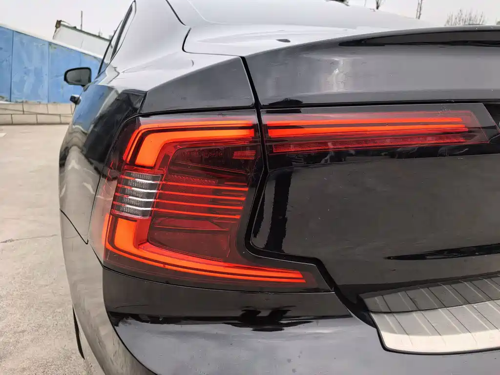 Volvo S90 2022 — фото 13