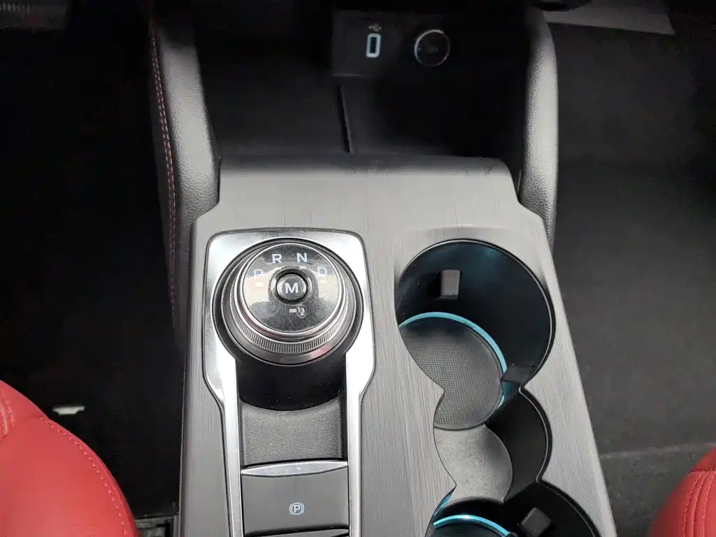 Ford Focus 2019 — фото 13