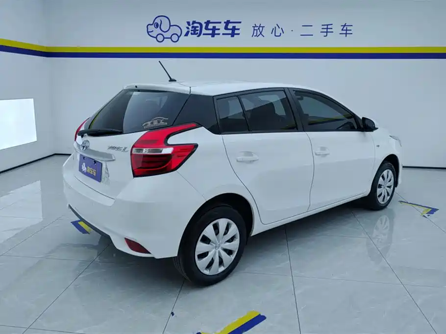 Toyota Yaris L 2020