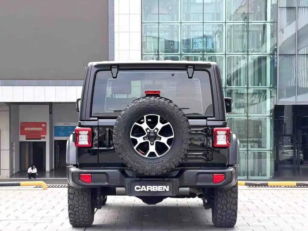 Jeep Wrangler 2023 — фото 8