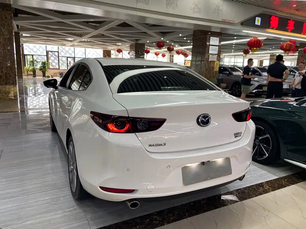 Mazda 3 Angkesela 2023
