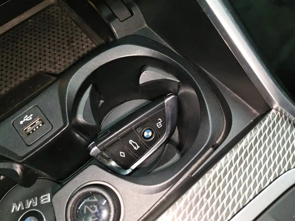BMW 3 Series 2020 — фото 9