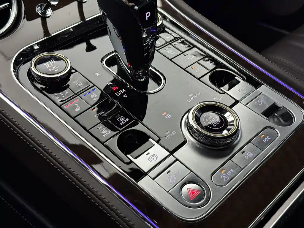 Bentley Continental 2020 — фото 13
