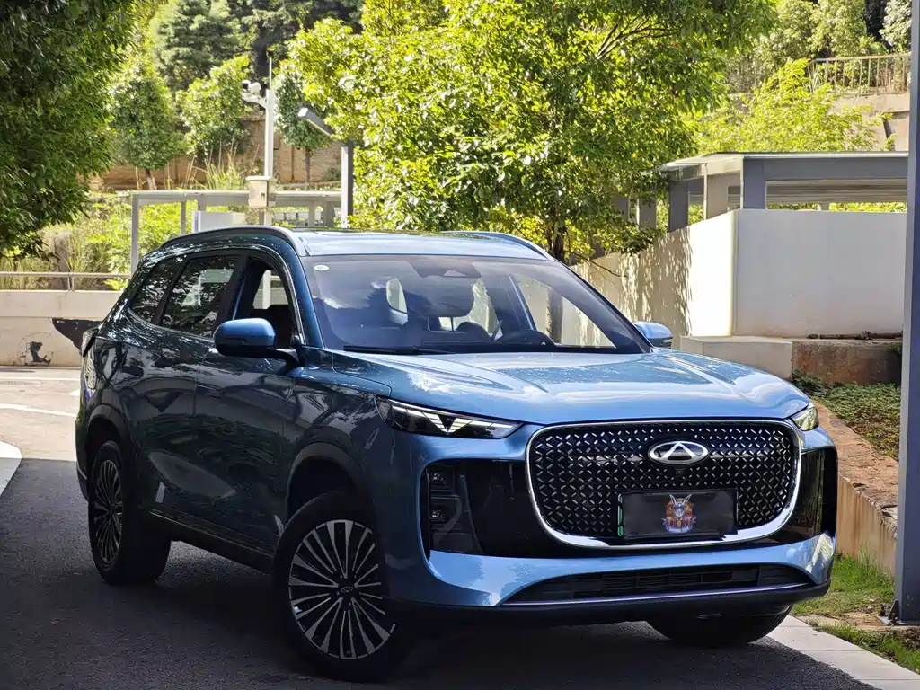 Chery Tiggo 8 PLUS C-DM 2025 — фото 3