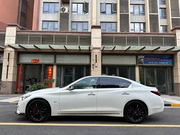 Infiniti Q50L 2018