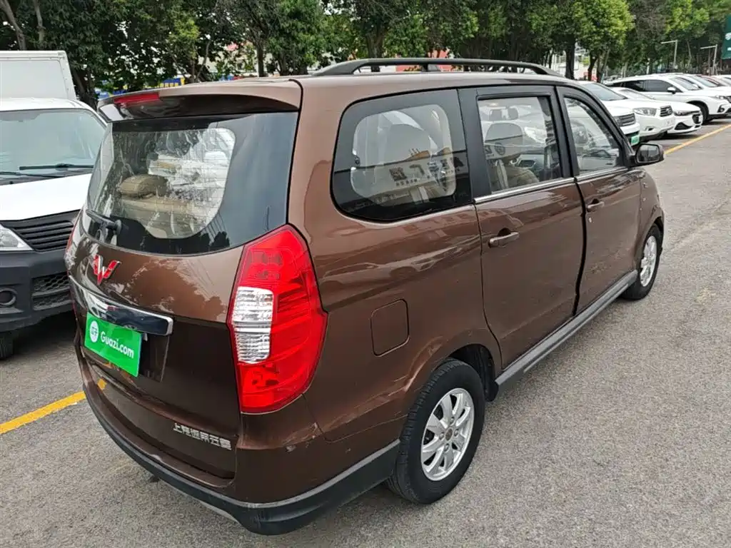 Wuling Hongguang 2015 — фото 7