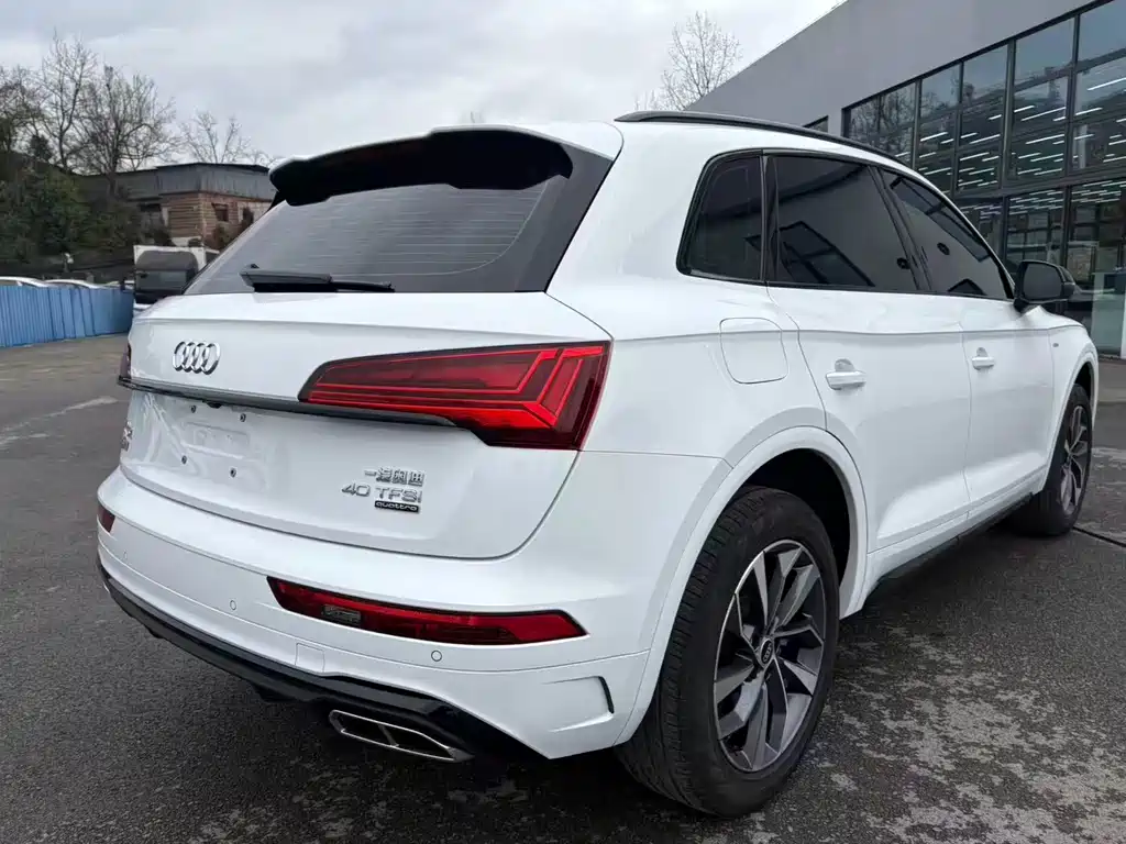 Audi Q5L 2023 — фото 9