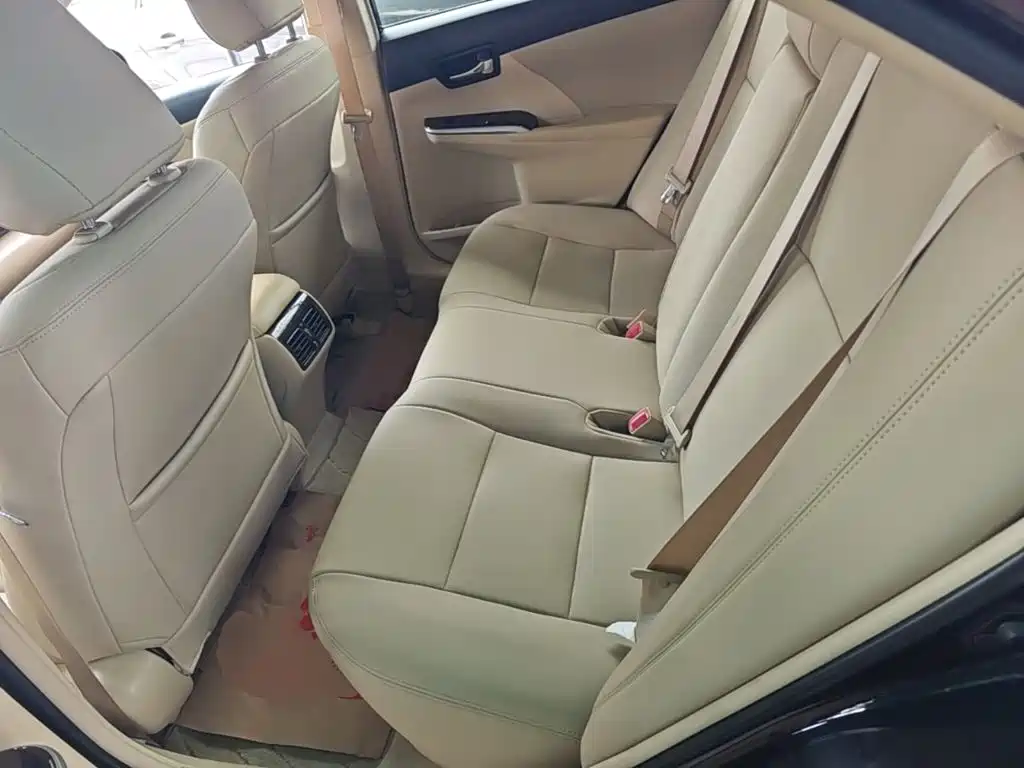 Toyota Camry 2017 — фото 13